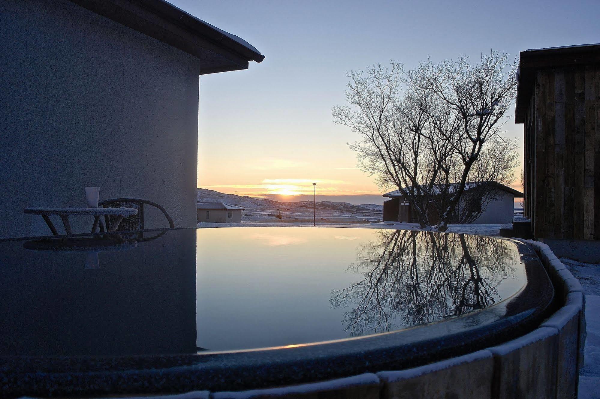Borealis Hotel Úlfljótsvatn Екстериор снимка